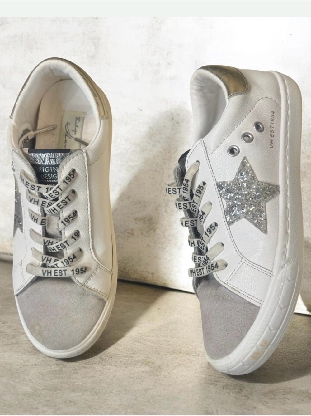 VINTAGE HAVANA SILVER STAR SNEAKERS WOMEN’s tennis shoes size 6